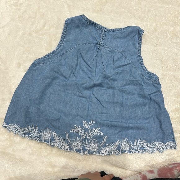 Forever New Spring Top - Picture 2 of 4